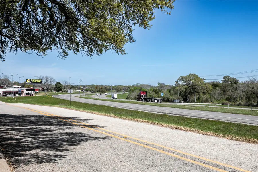 13404 W Washington Street, Burton, TX 77835 - Image #3