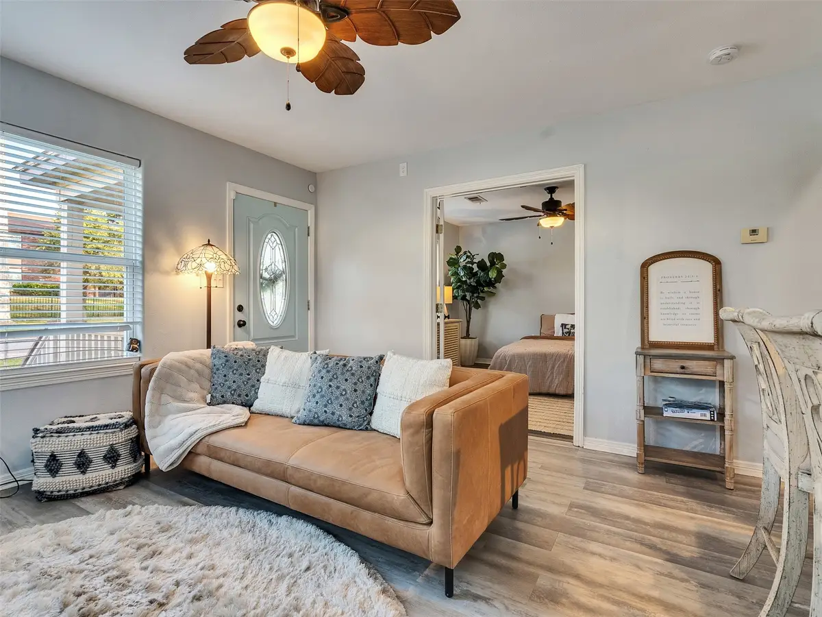 7121 Avenue P 1/2, Galveston, TX 77551 - Image #1