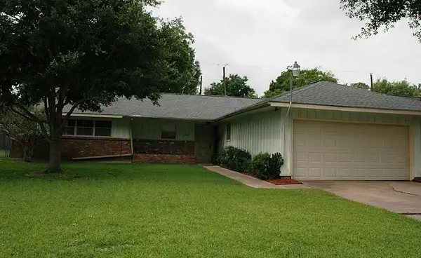 4829 Hummingbird Street, Houston, TX 77035