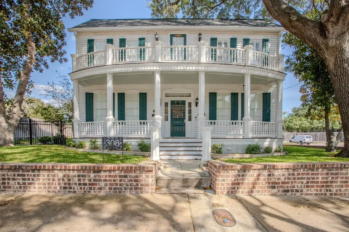 308 S Liberty, Victoria, TX 77901 - #1