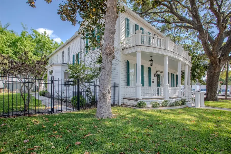 308 S Liberty, Victoria, TX 77901 - #2