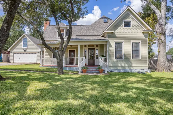 222 N Harris Street, Bellville, TX 77418