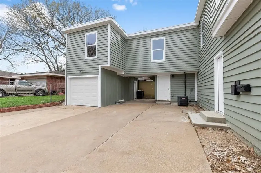 702 E Main Street, Brenham, TX 77833 - Image #2