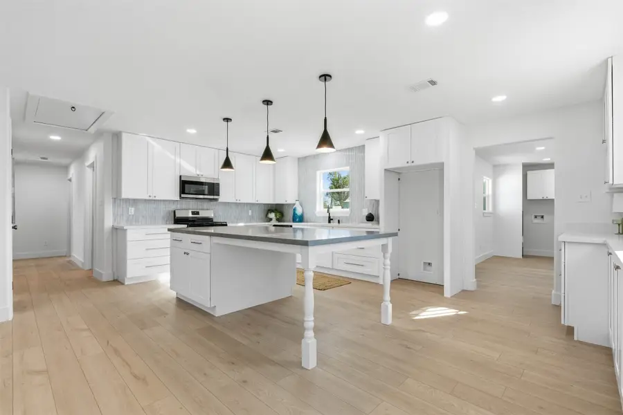 10036 Tri City Beach Road, Baytown, TX 77523 - Image #2