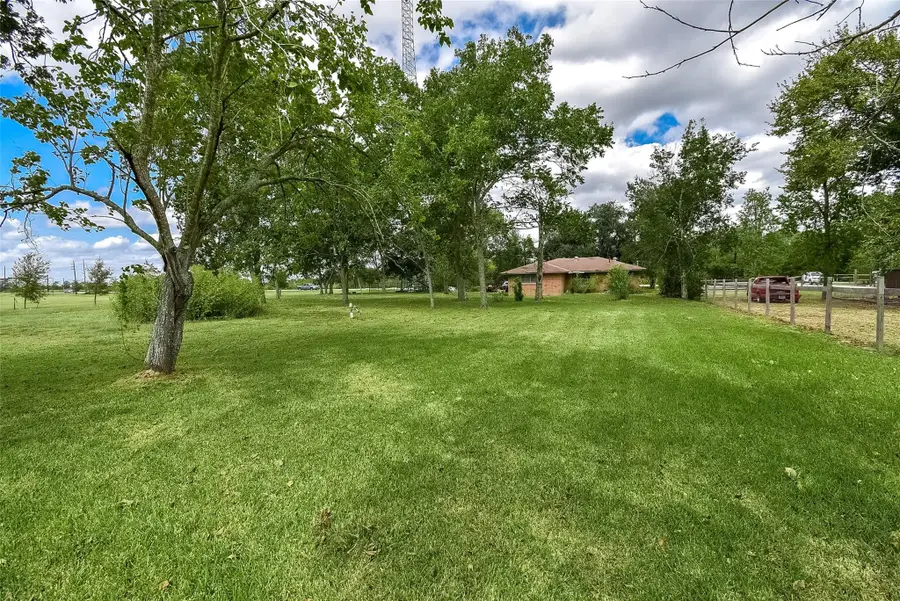 3518 Davenport Parkway, Iowa Colony, TX 77583 - Image #2