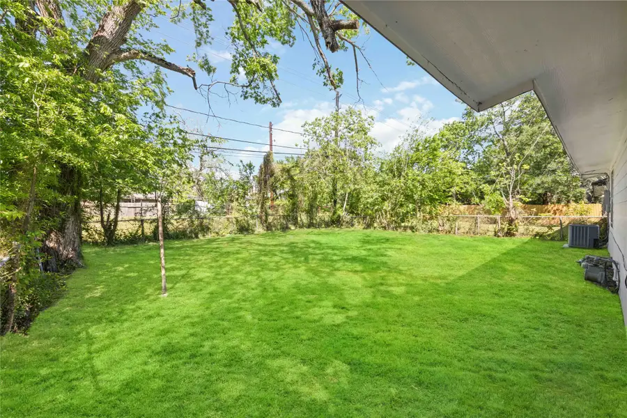 5033 Doolittle Boulevard, Houston, TX 77033 - Image #3