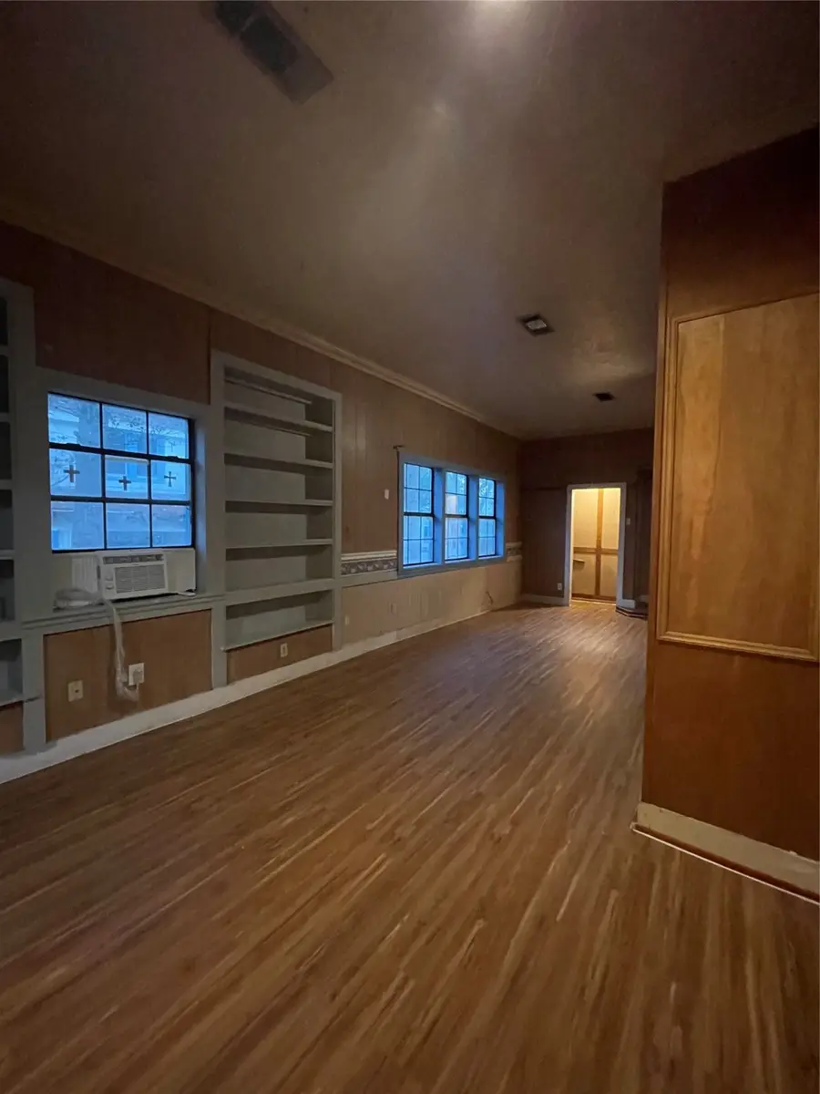 1090 Gerson Street, Silsbee, TX 77656 - Image #2