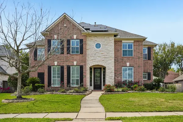 1611 Hill Spring Drive, Sugar Land, TX 77479