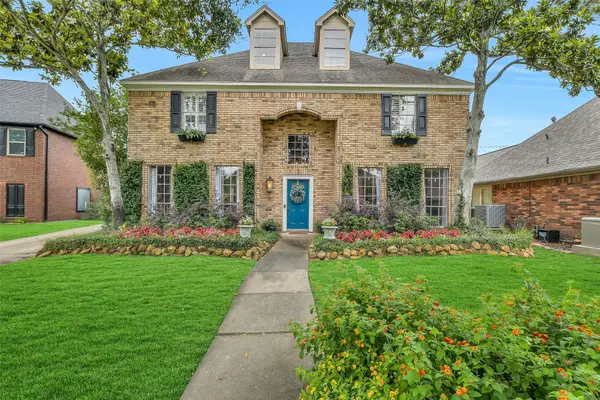 2111 Riverside Drive, League City, TX 77573