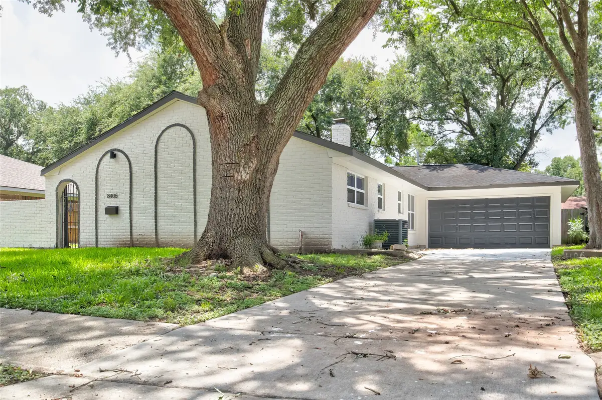 8406 Beechaven Rd, La Porte, TX 77571 - #1