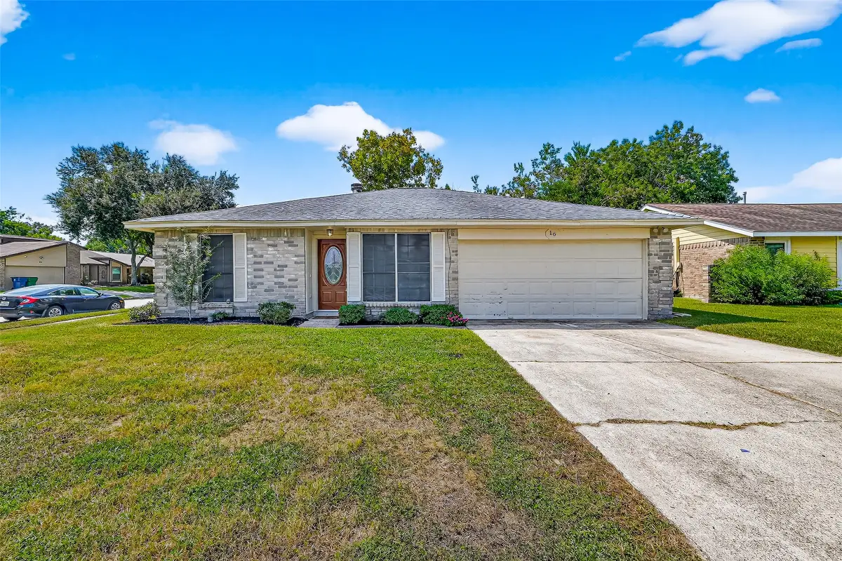16 Wagon Lane Loop, Angleton, TX 77515 - Image #1