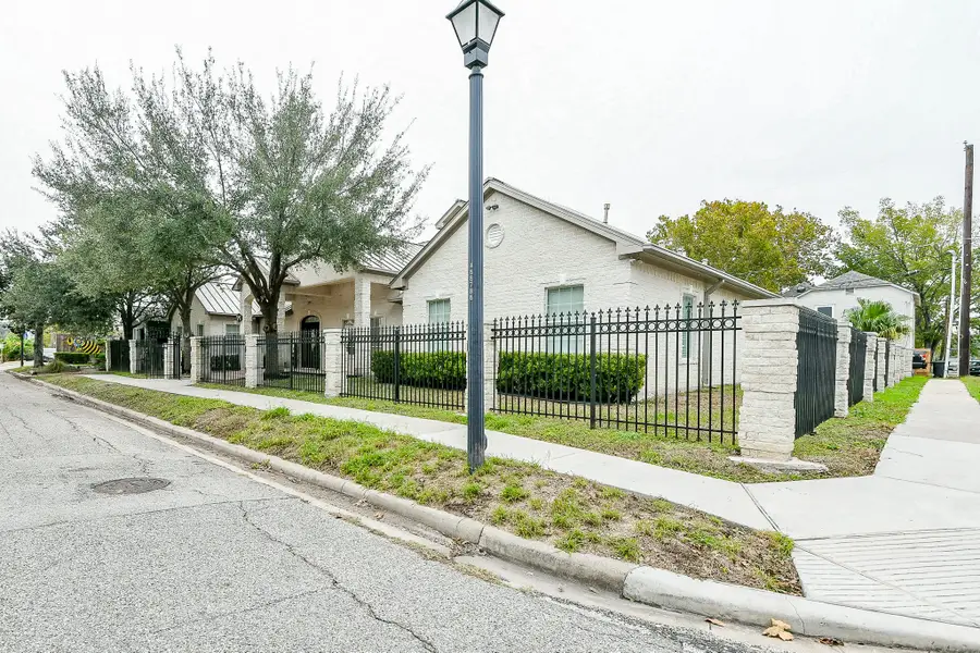 404 Moss Street, Houston, TX 77009 - Image #3