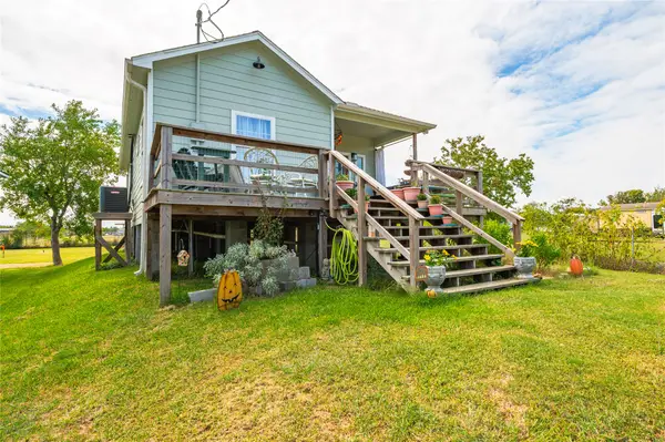 2337 Avenue D, San Leon, TX 77539