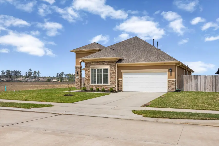 40252 Spyglass Hill Drive, Cleveland, TX 77327 - Image #3