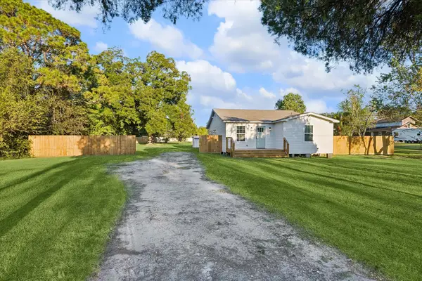 2801 Shouse Road, Santa Fe, TX 77510