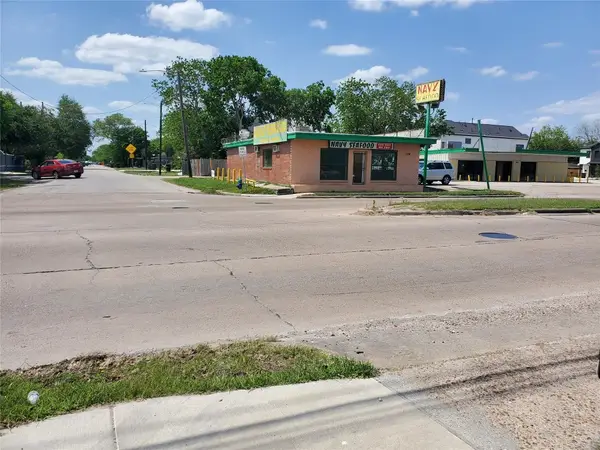 7260 Scott Street, Houston, TX 77021