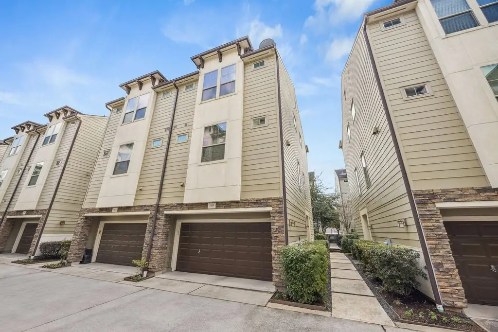 2415 Beall Street, Houston, TX 77008 - Image #1