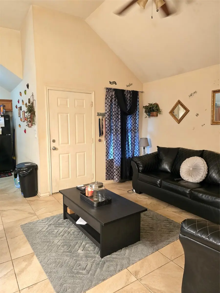 2112 Davis Street #B, Houston, TX 77026 - Image #3