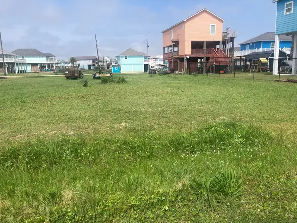 914 Meynig, Crystal Beach, TX 77650
