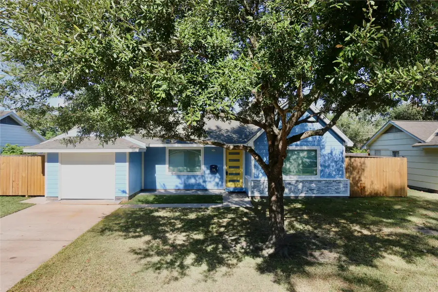 7118 Edgemoor Drive, Houston, TX 77074 - Image #3