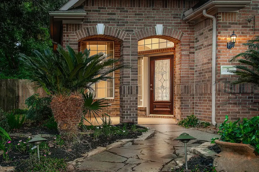 7 Sovereign Way, Conroe, TX 77384 - Image #2