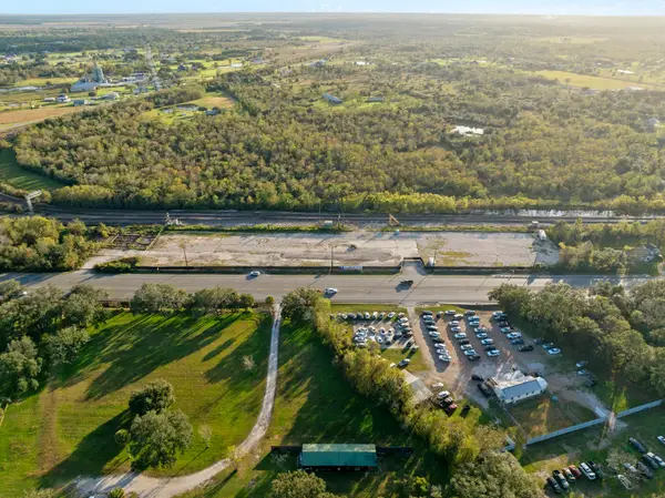 18501 Tx-6, Alvin, TX 77511