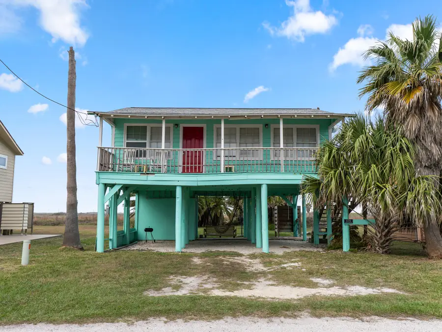 575 Beachfront Drive, Matagorda, TX 77457 - Image #2