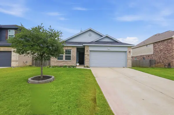 8002 Brooks Crossing Drive, Baytown, TX 77521