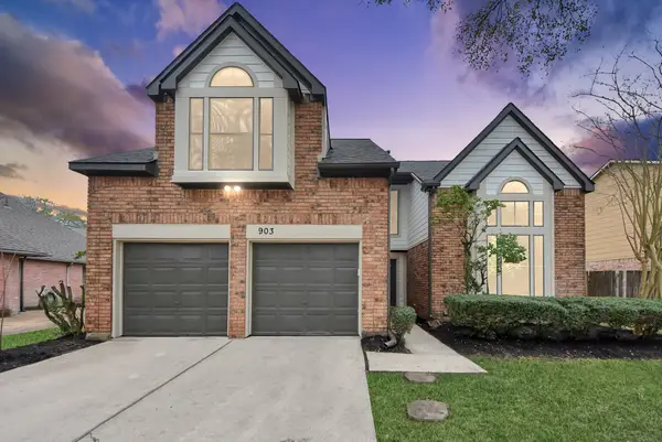 903 Heathgate Drive, Houston, TX 77062