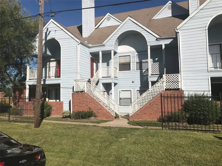 14550 Fonmeadow Drive #801, Houston, TX 77035 - Image #2