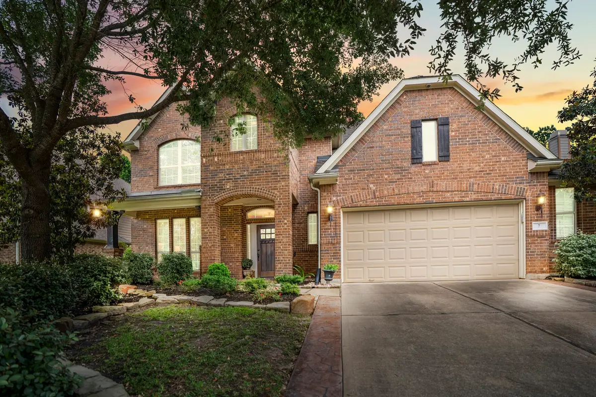 7 E Wading Pond Circle, The Woodlands, TX 77375 - #1