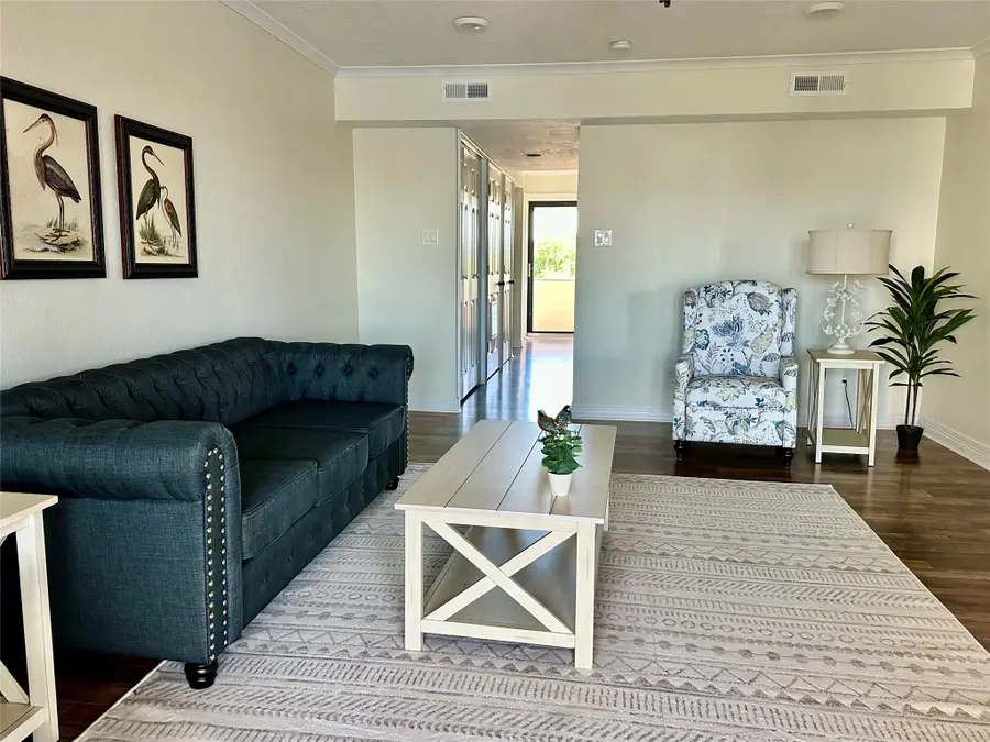 560 Pleasure Island Boulevard #210-211, Port Arthur, TX 77640 - Image #2