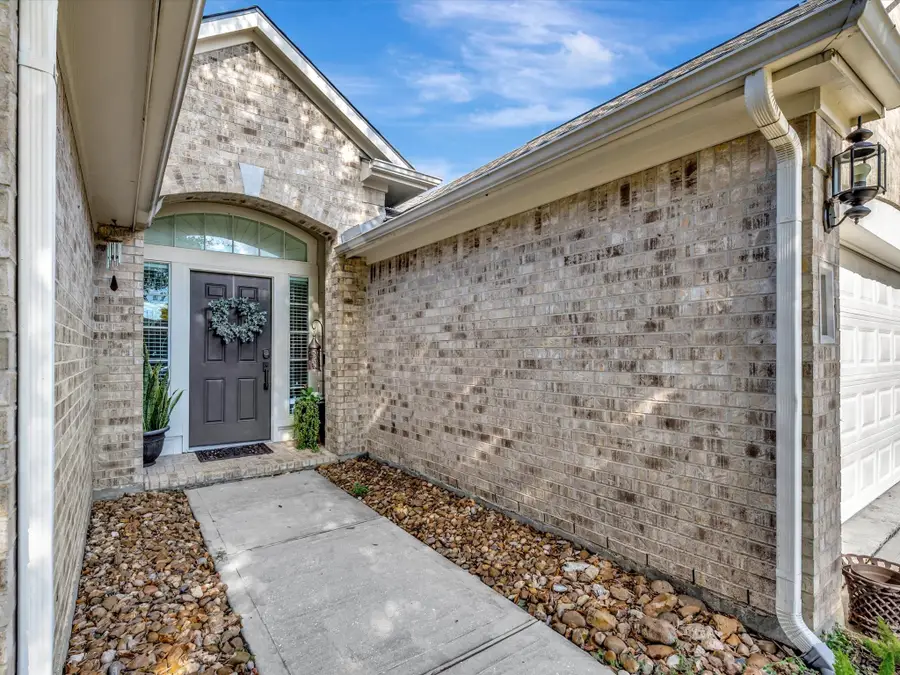 1718 Buckingham Drive, Pasadena, TX 77504 - #2