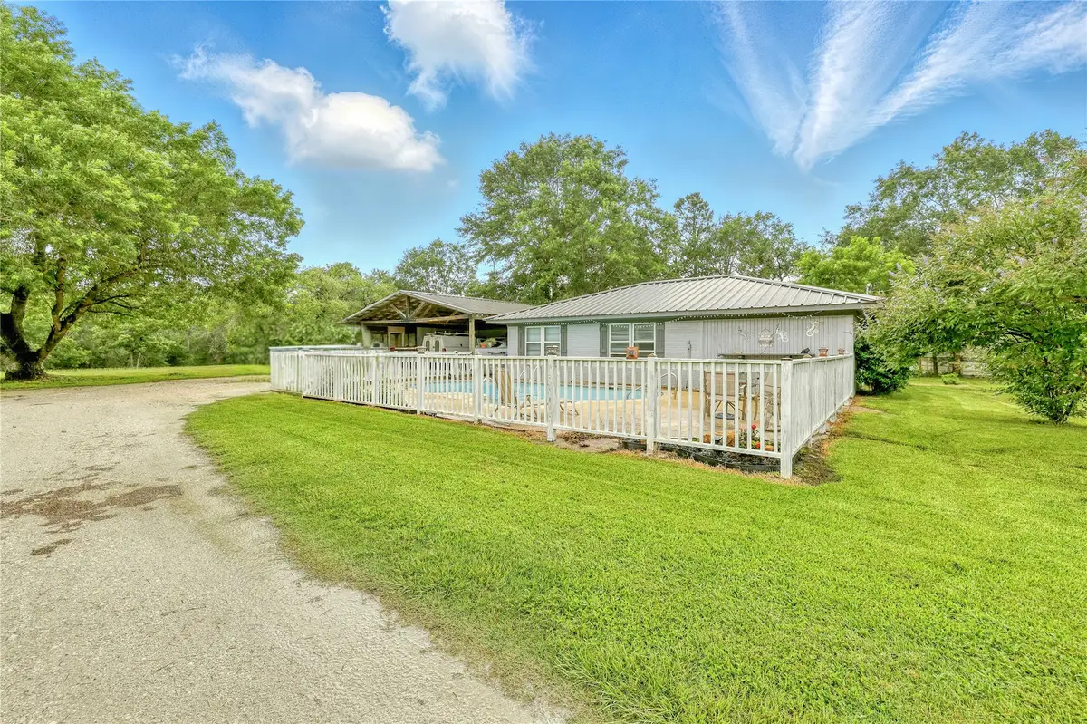 1566 S Robb Street, Trinity, TX 75862 - Image #1