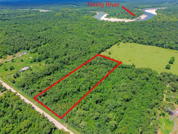 900 County Road 2500, Liberty, TX 77575