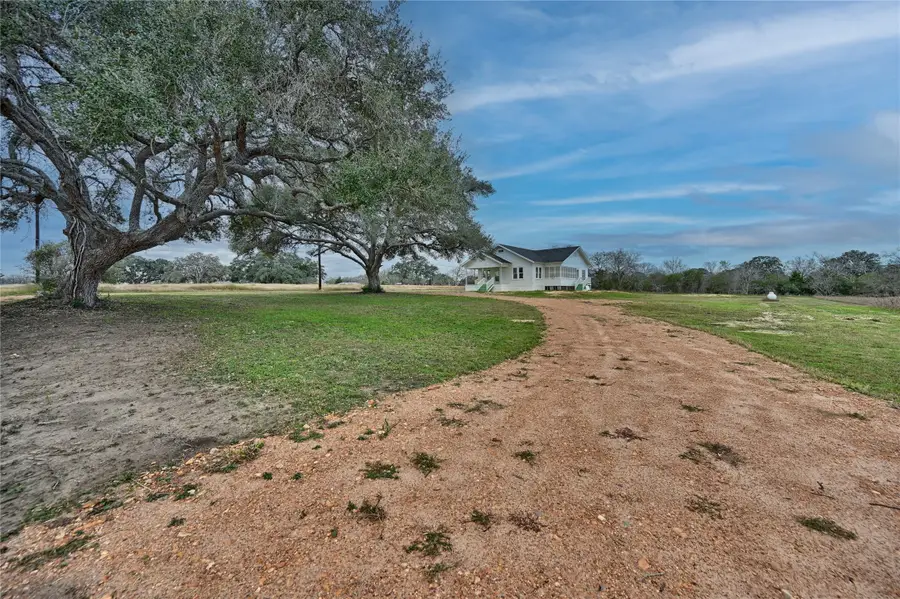 248 County Road 378, Hallettsville, TX 77964 - Image #3