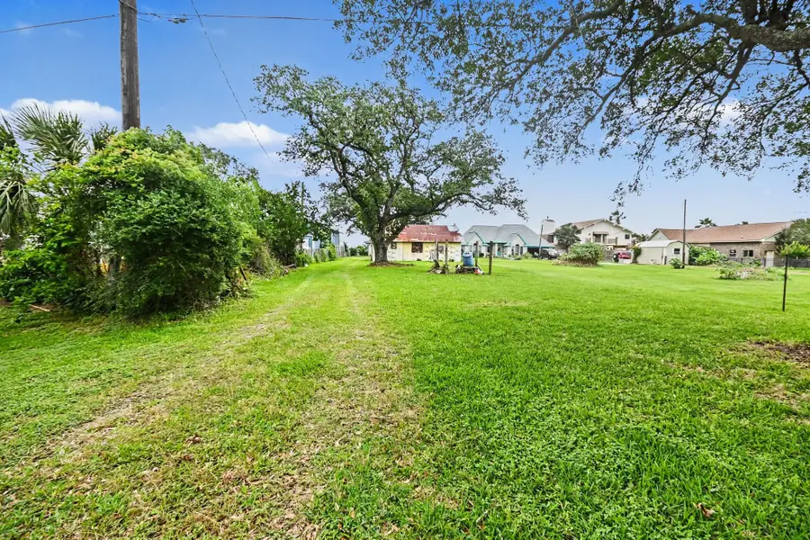 10518 Ocean Drive, Beach City, TX 77523 - #3