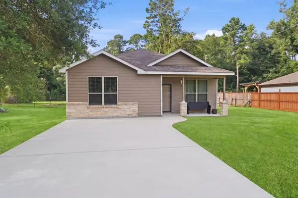 123 Town And Country Road, Huntsville, TX 77320