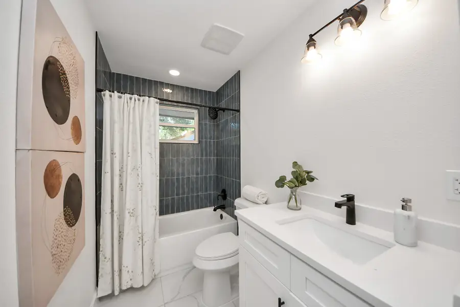 8706 Meadowview Drive, Houston, TX 77037 - Image #2