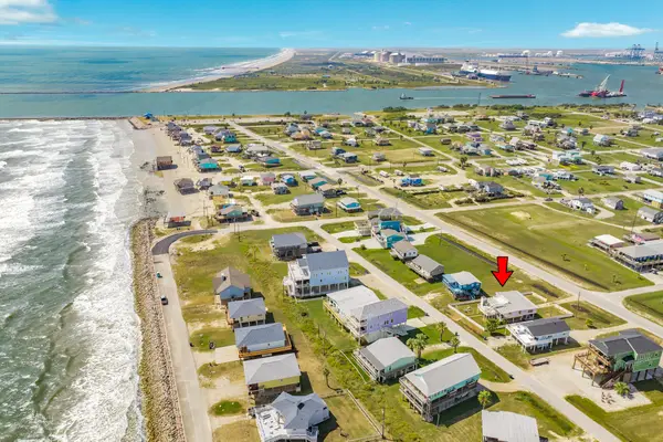 922 Seashell Drive, Surfside Beach, TX 77541