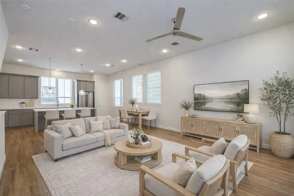 2810 Grand Fountains Drive #B, Houston, TX 77054