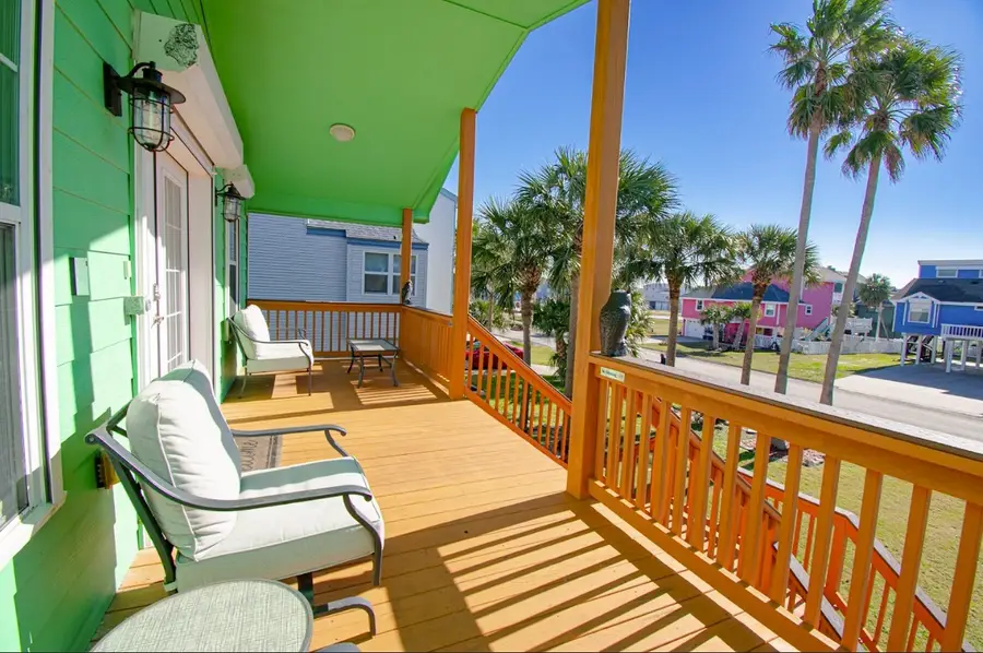 13714 Pirates Beach Boulevard, Galveston, TX 77554 - Image #3