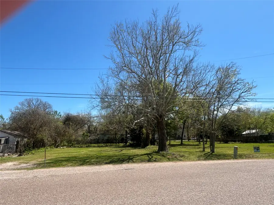 908 Chestnut Street, La Marque, TX 77568 - #3