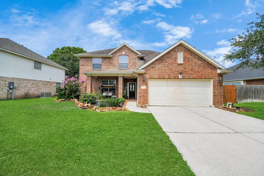 1917 Oak Shire Drive, Pearland, TX 77581 - Image #2