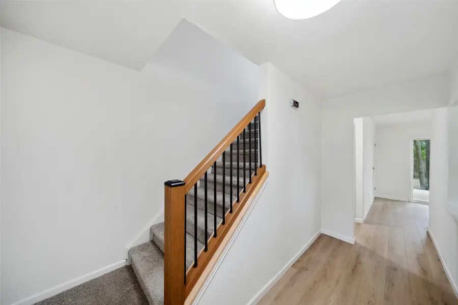 90 Crystal Lake Lane, The Woodlands, TX 77380 - Image #2