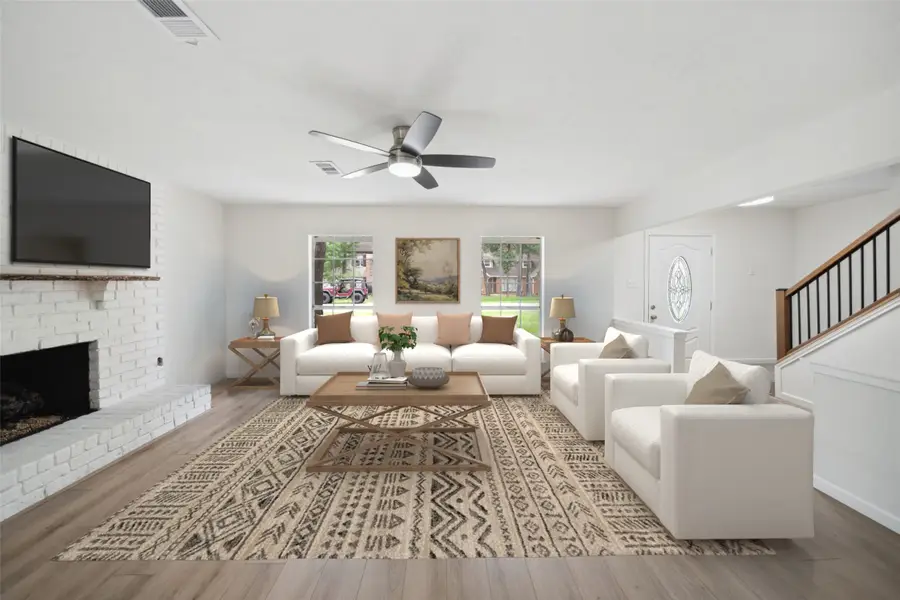 90 Crystal Lake Lane, The Woodlands, TX 77380 - Image #3