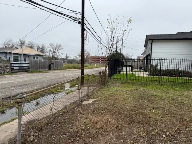 3510 Cobb Street, Houston, TX 77004 - Image #2