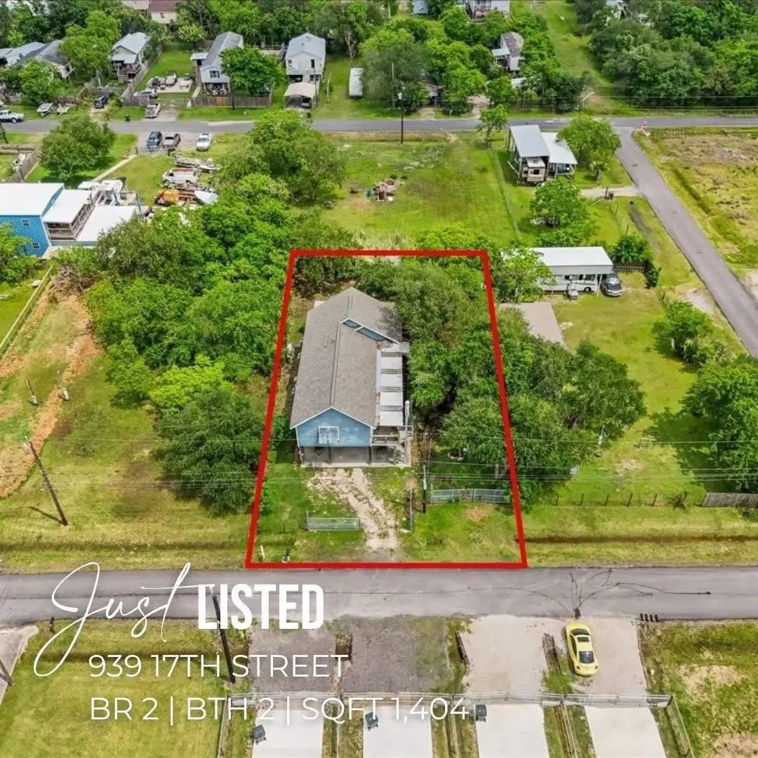 939 17th Street, Dickinson, TX 77539 - #1