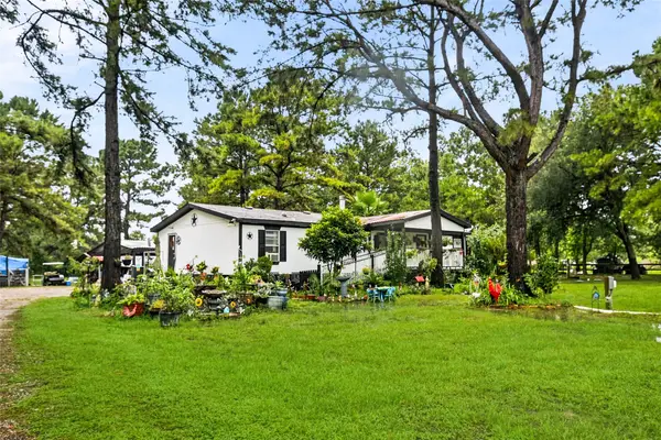 906 Sundown Meadows Street, Crosby, TX 77532