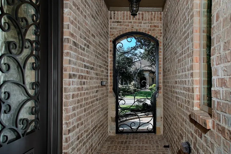 22 Lake Reverie Place, The Woodlands, TX 77375 - #2